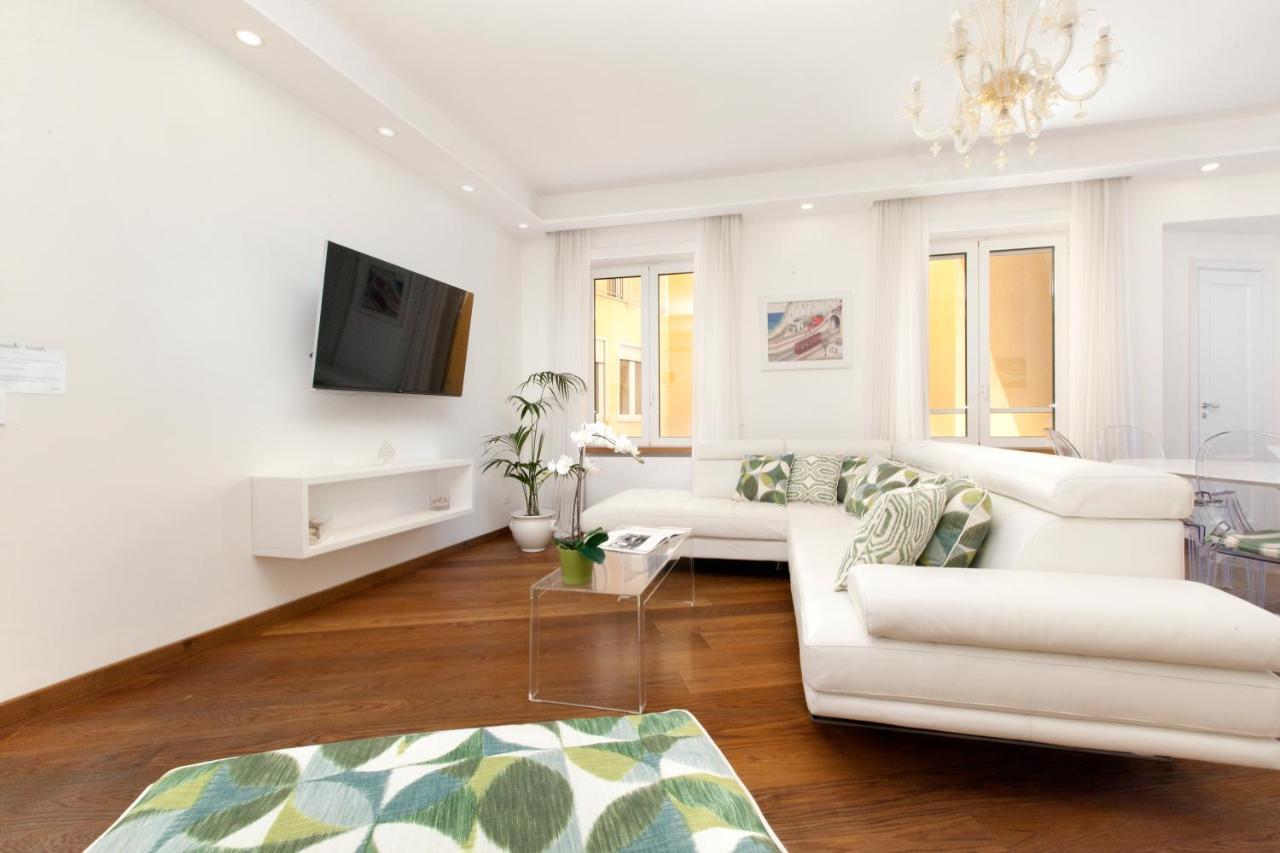 Sorrentovibes - Luxury Home Sea View & Jacuzzi In Sorrento Centre エクステリア 写真