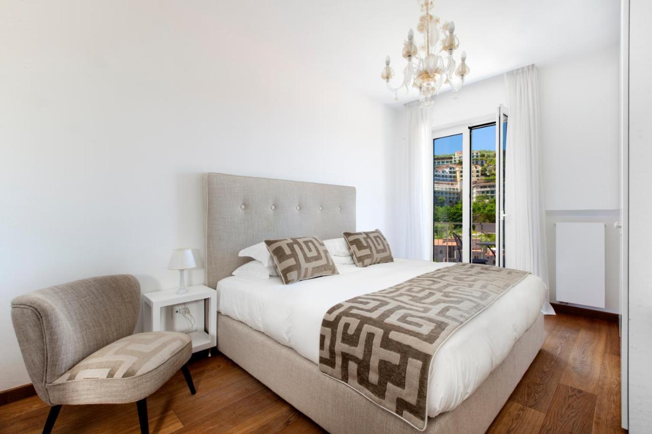 Sorrentovibes - Luxury Home Sea View & Jacuzzi In Sorrento Centre エクステリア 写真